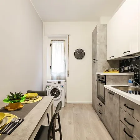 Curiel Modern Flat * Rozzano