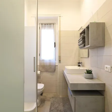 Curiel Modern Flat